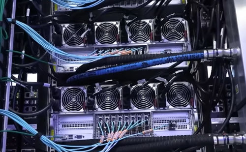 GROK Supercomputer Colossus runs with 100.000 NVIDIA chips - for now, soon been 200k!